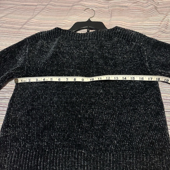 Tommy BAHAMA Charcoal Black Chenille Boatneck Crop Sweater Size Medium - Picture 7 of 9
